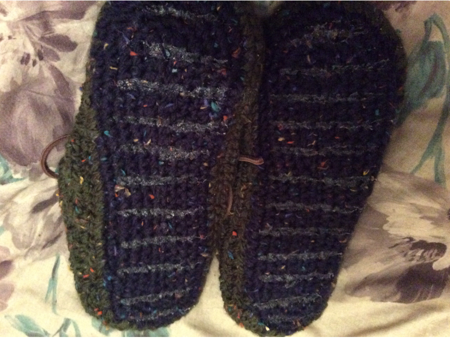 how to make crochet slippers non-slip